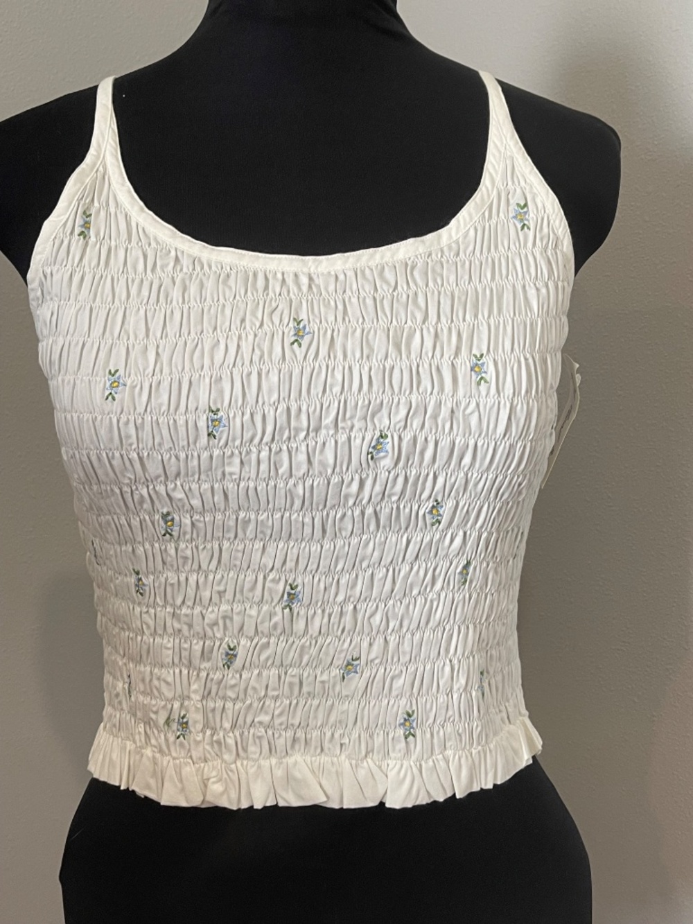 NEW! At Last White Smocked Spaghetti Strap Tank Crop Top LARGE NWT Flowers